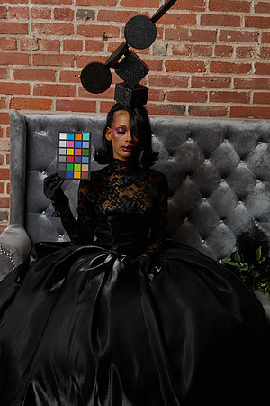 Glam in Chaos8908