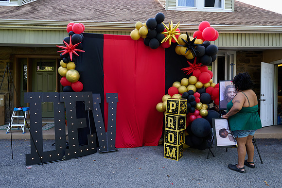Devens promTRC_2847