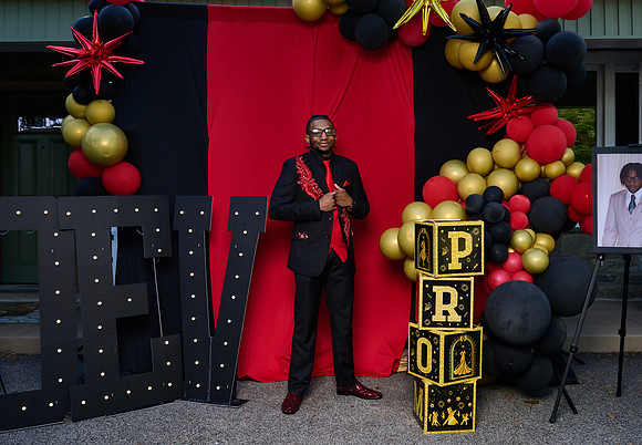 Devens promTRC_2886