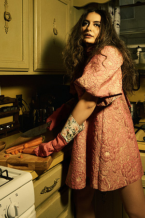 Housewife  TRS_3574 1