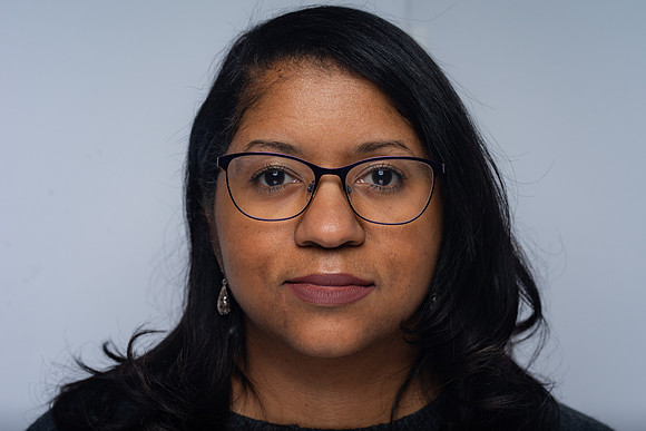Dr. Warren's podcast Headshots -1459